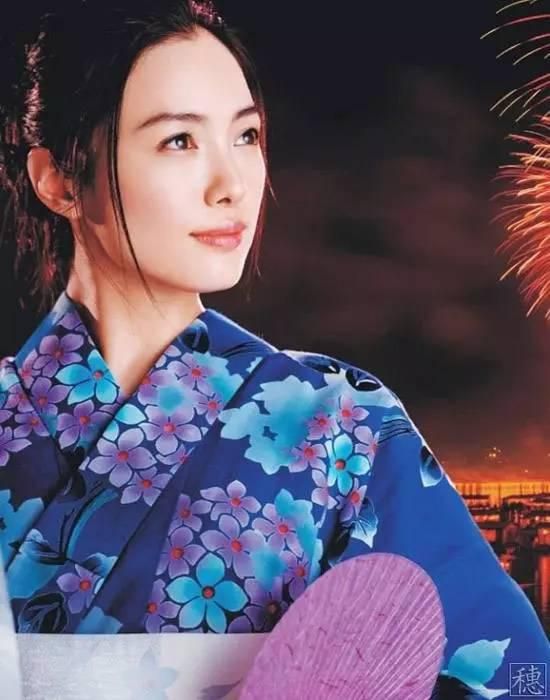年轻的女士